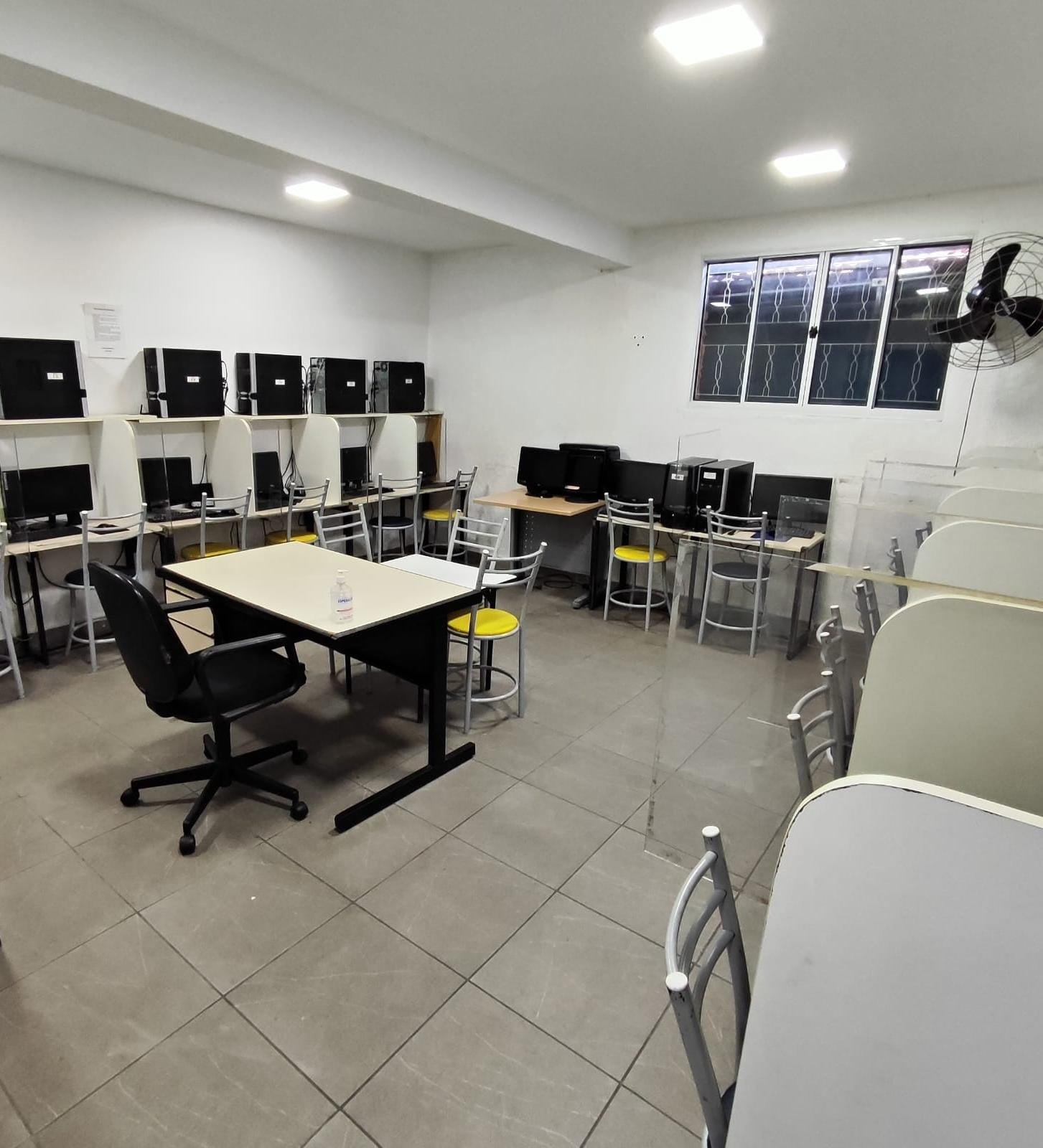 Colégio Alves Objetivo em Jandira SP — foto 14