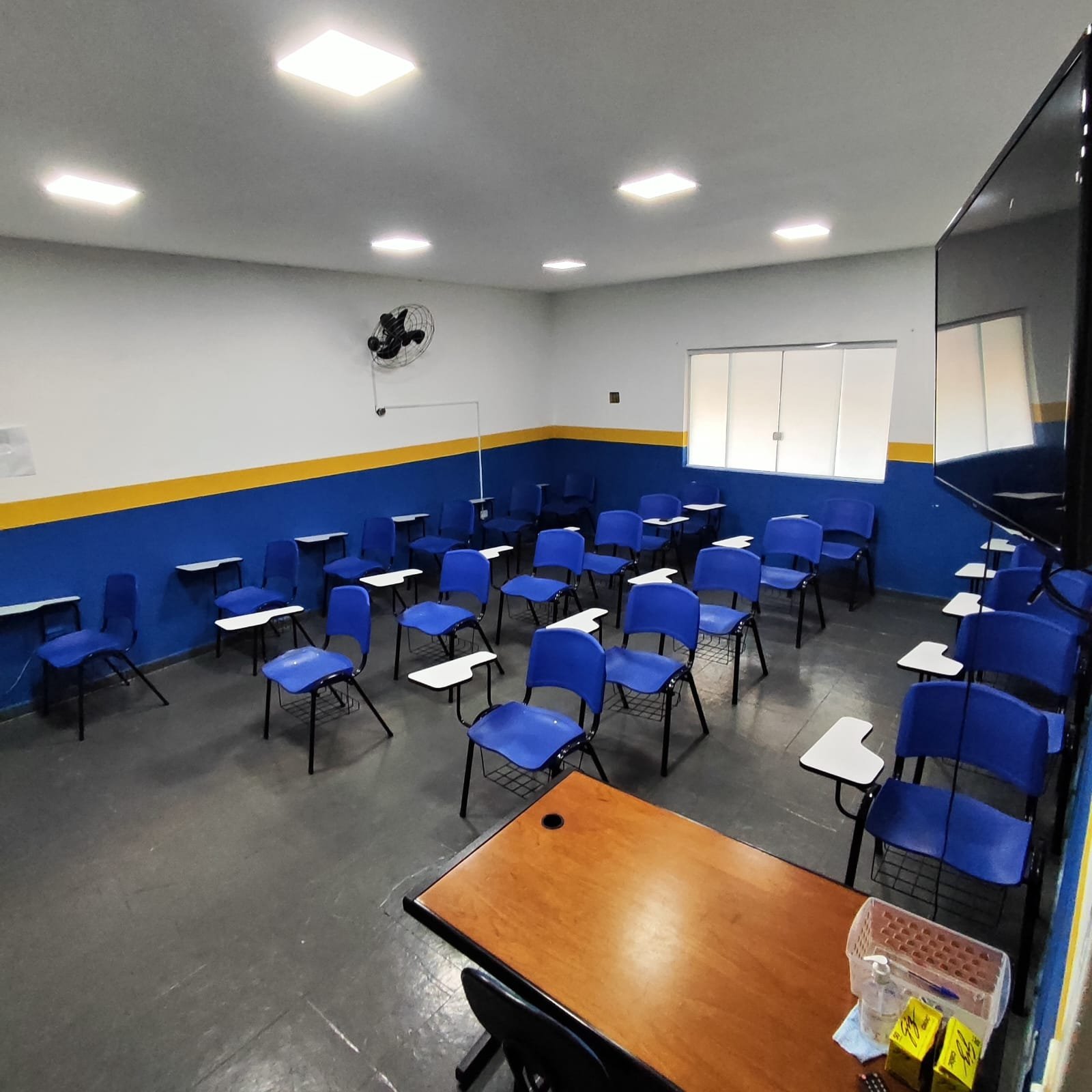 Colégio Alves Objetivo em Jandira SP — foto 4